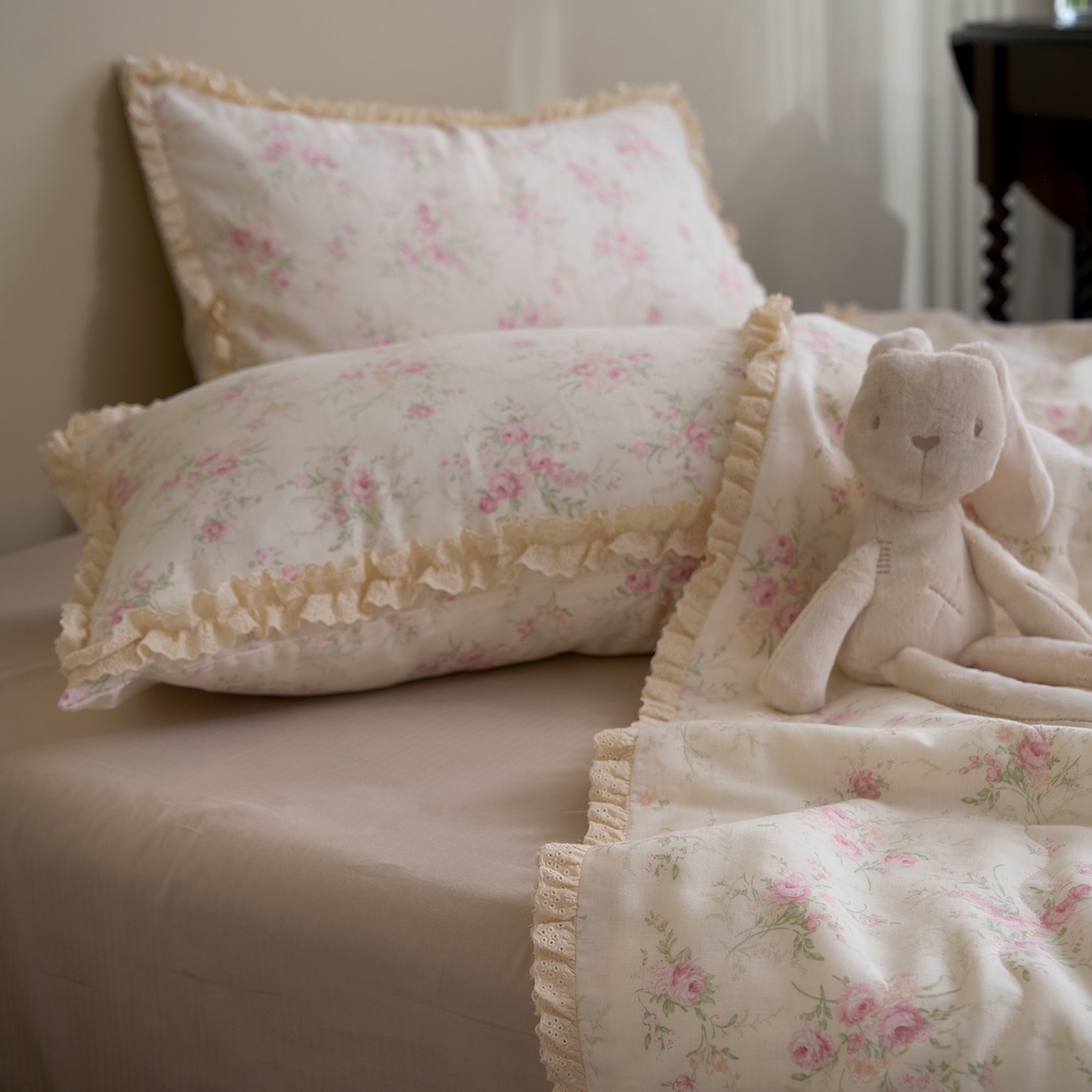 91家纺网 家纺一手货源 找家纺 洋铭区（原狠狠爱） 2026新款双层纱皱皱花边夏被夏凉被空调被三件套 胡桃花