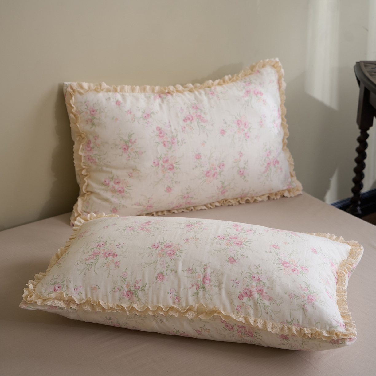 91家纺网 家纺一手货源 找家纺 洋铭区（原狠狠爱） 2026新款双层纱皱皱花边夏被夏凉被空调被三件套 胡桃花