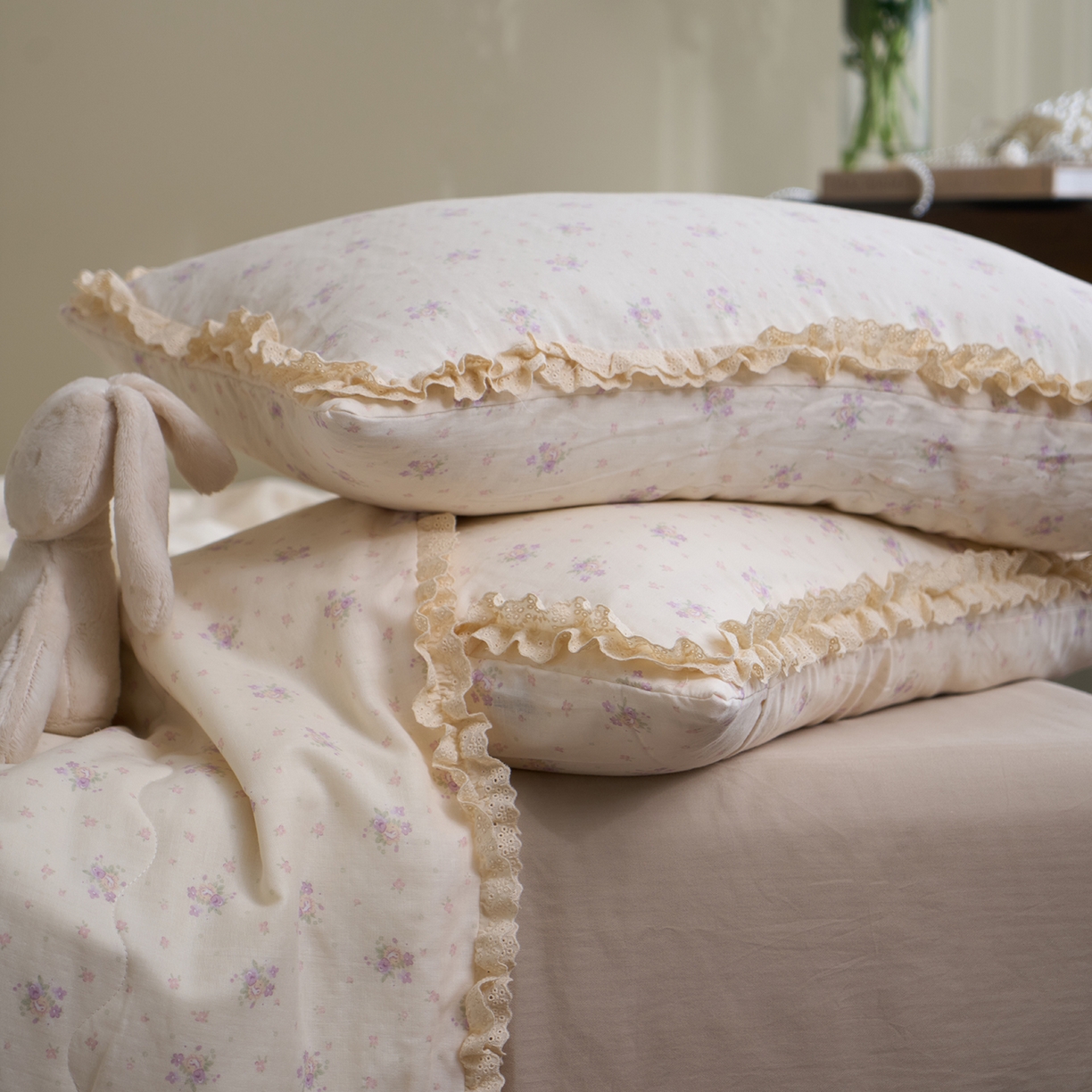 91家纺网 家纺一手货源 找家纺 洋铭区（原狠狠爱） 2026新款双层纱皱皱花边夏被夏凉被空调被三件套 酱紫花