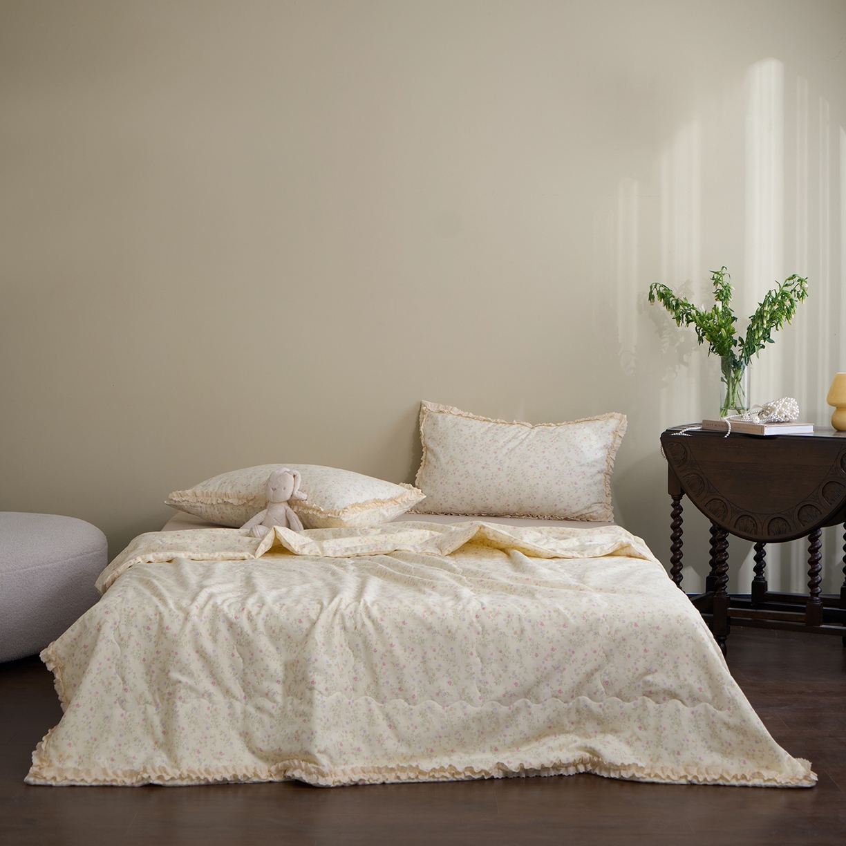 91家纺网 家纺一手货源 找家纺 洋铭区（原狠狠爱） 2026新款双层纱皱皱花边夏被夏凉被空调被三件套 唯美小花