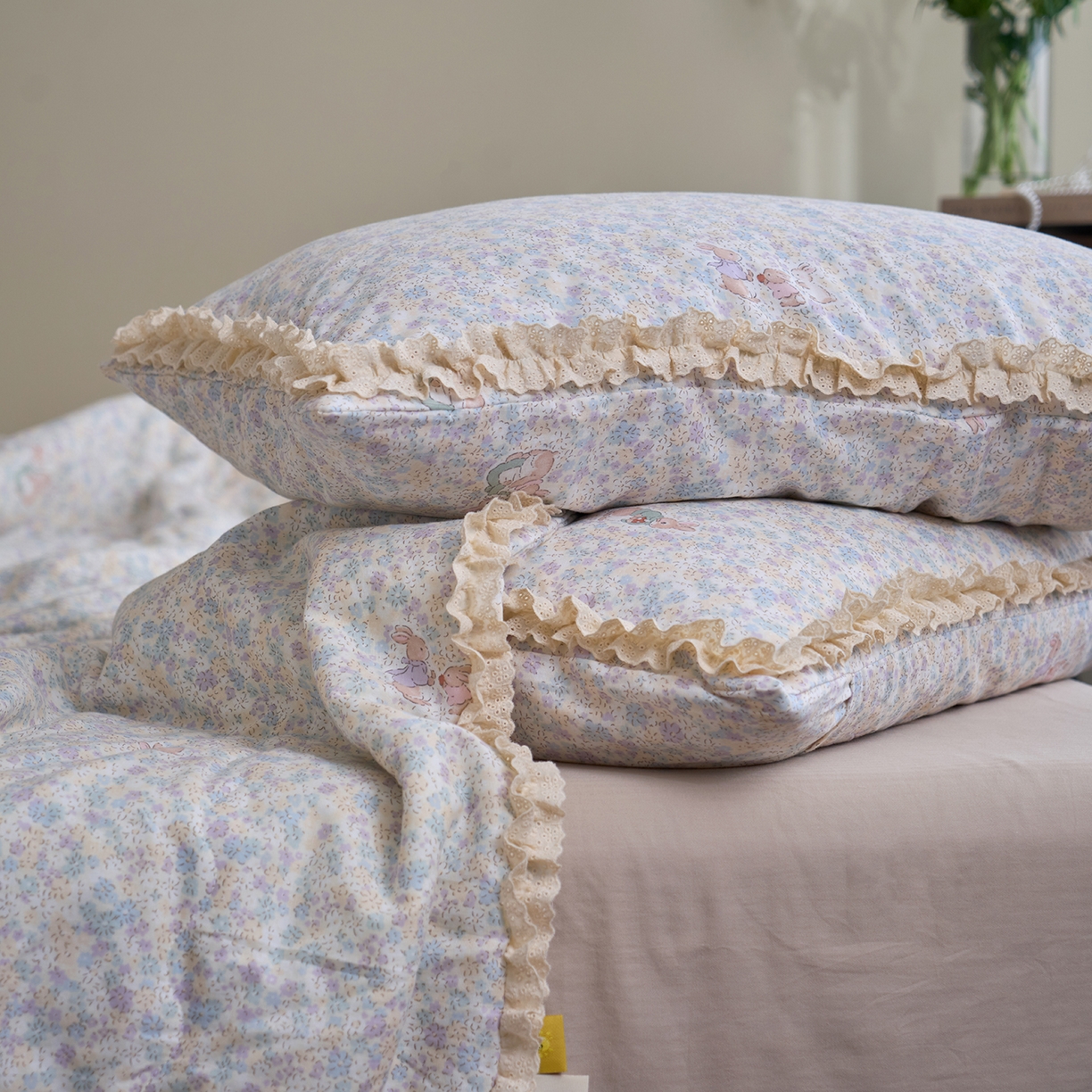 91家纺网 家纺一手货源 找家纺 洋铭区（原狠狠爱） 2026新款双层纱皱皱花边夏被夏凉被空调被三件套 香甜紫兔