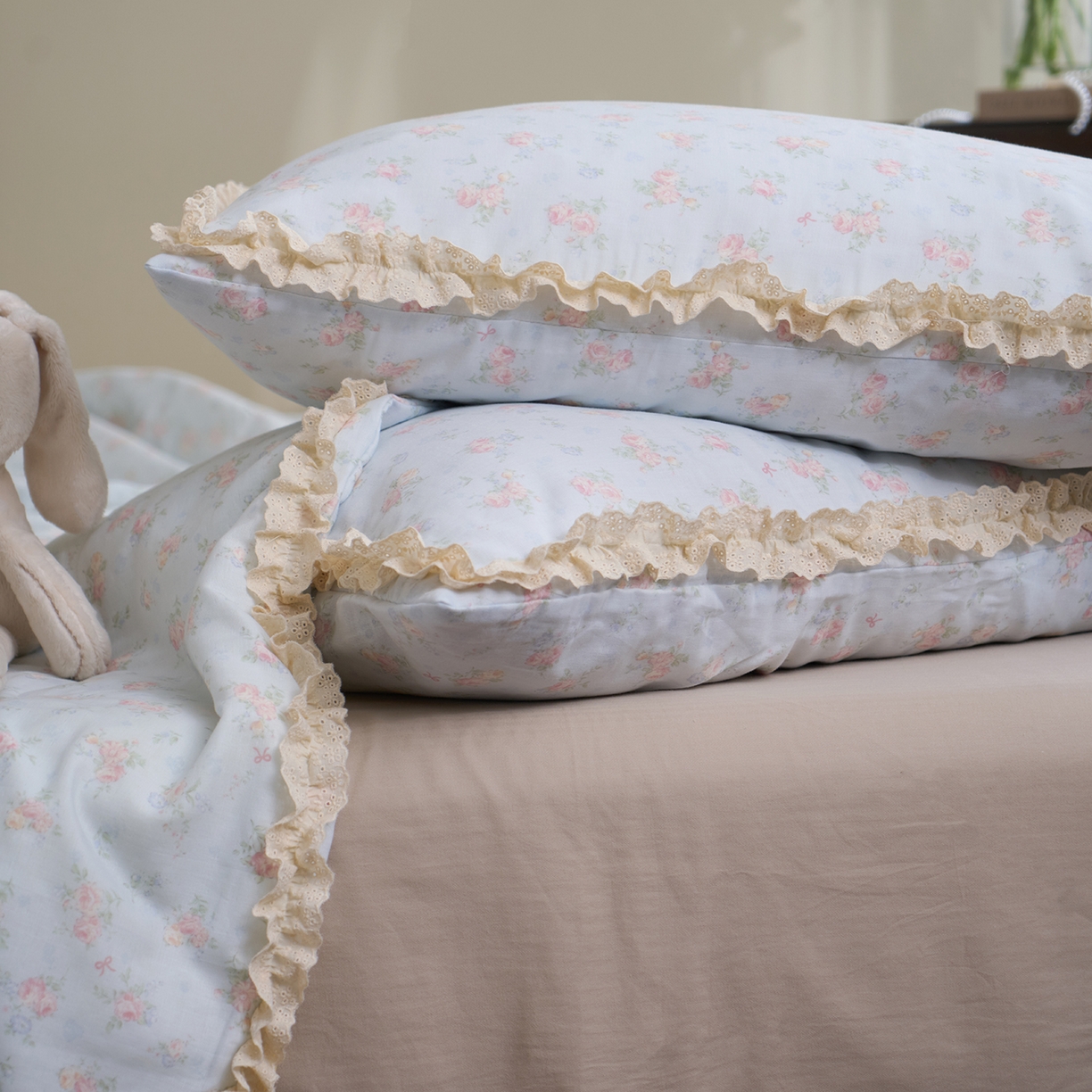 91家纺网 家纺一手货源 找家纺 洋铭区（原狠狠爱） 2026新款双层纱皱皱花边夏被夏凉被空调被三件套 知韵兰花