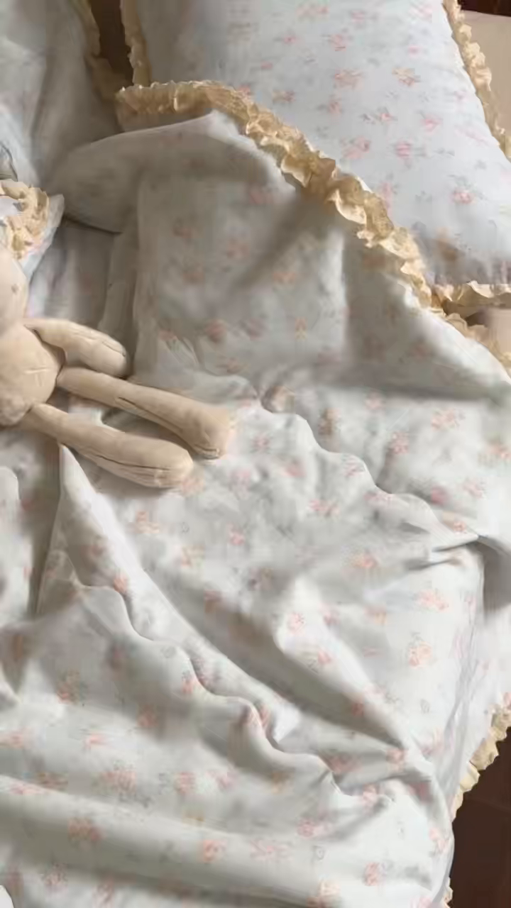 91家纺网 家纺一手货源 找家纺 洋铭区（原狠狠爱） 2026新款双层纱皱皱花边夏被夏凉被空调被三件套 知韵兰花