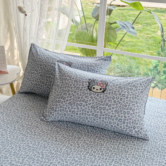 91家纺网 家纺一手货源 找家纺 恋佳居 2026新款毛巾绣古法棉床笠床盖四件套 蓝酷豹猫