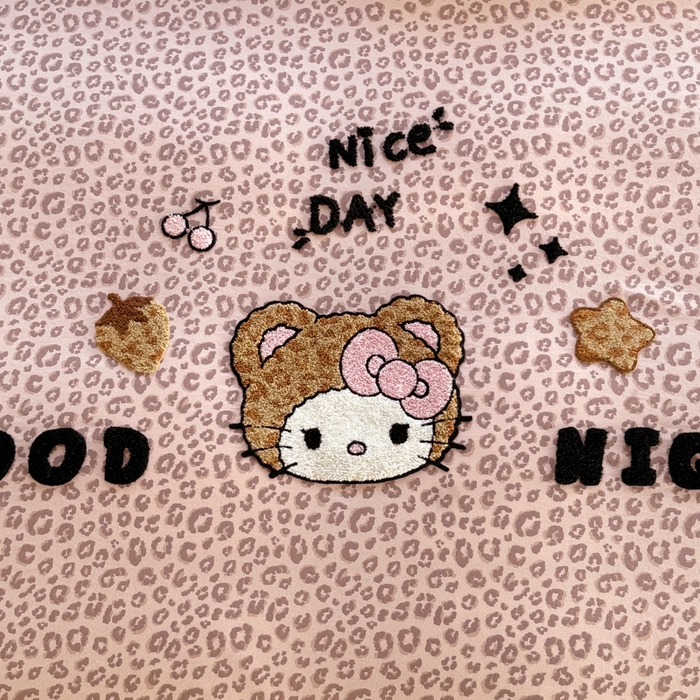 91家纺网 家纺一手货源 找家纺 恋佳居 2026新款毛巾绣古法棉床笠床盖四件套 粉豹甜猫