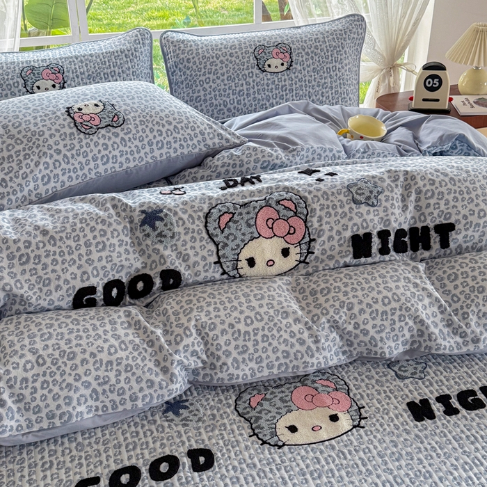 91家纺网 家纺一手货源 找家纺 恋佳居 2026新款毛巾绣古法棉床笠床盖四件套 蓝酷豹猫