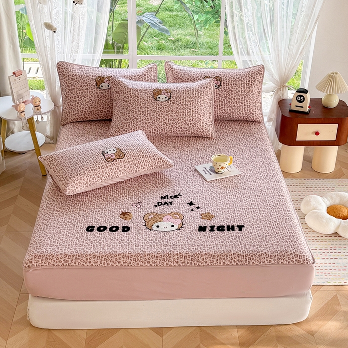 91家纺网 家纺一手货源 找家纺 恋佳居 2026新款毛巾绣古法棉床笠床盖四件套 粉豹甜猫