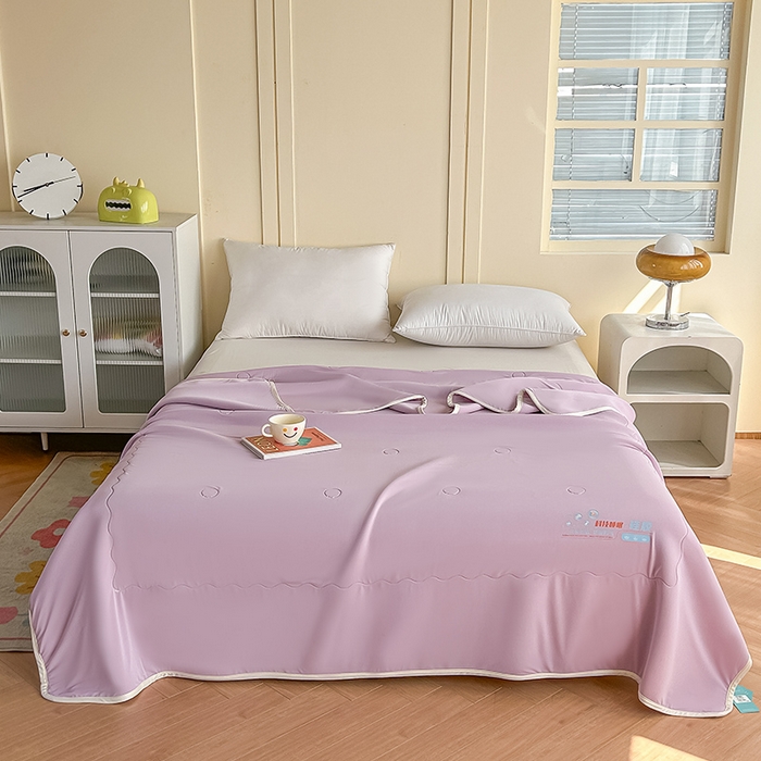 91家纺网 家纺一手货源 找家纺 柏薇 2026新款食品级硅胶A类高纯锦氨凉感夏被奶嘴同源材质食品级 硅胶夏被-丁香紫