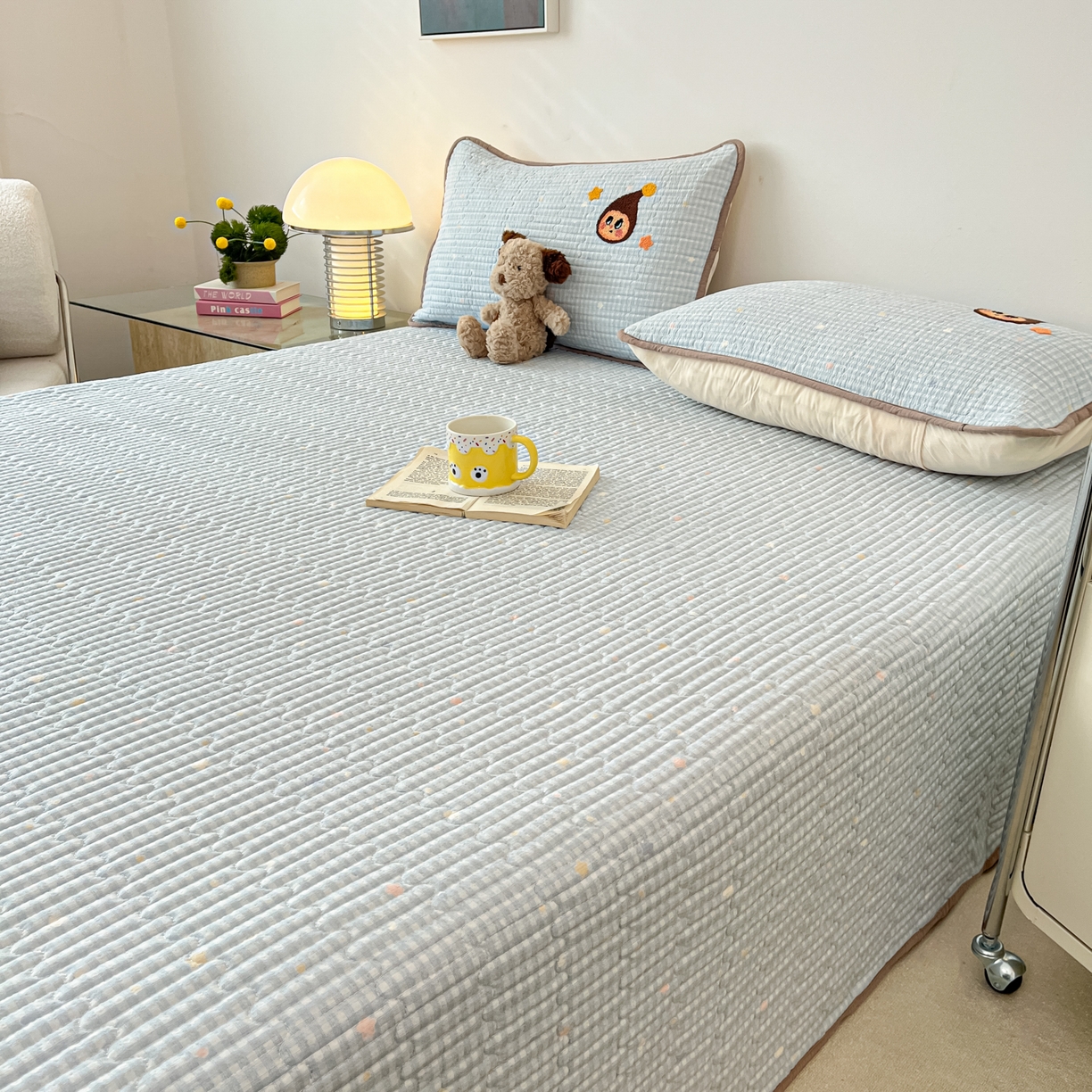 91家纺网 家纺一手货源 找家纺 老帅的工厂店 2026新款云感双层纱毛巾绣床盖单品床盖床盖单件 出逃星星人