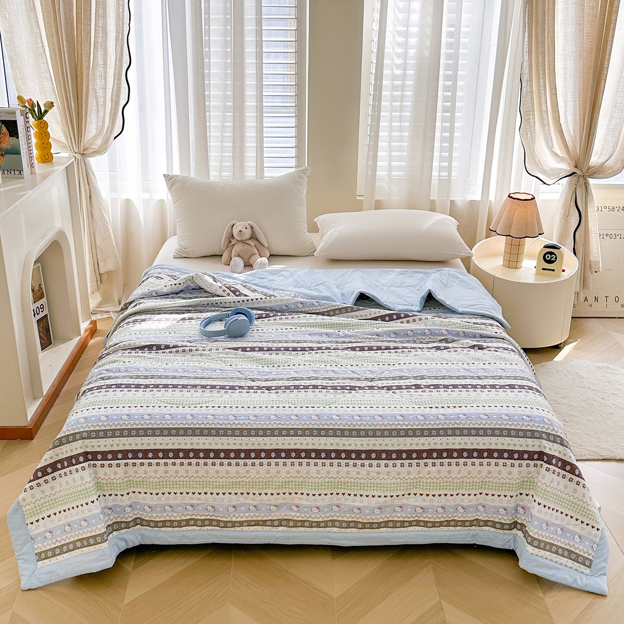 91家纺网 家纺一手货源 找家纺 魅图家纺 2026新款泡芙纱新疆棉花夏被 猫咪集-蓝