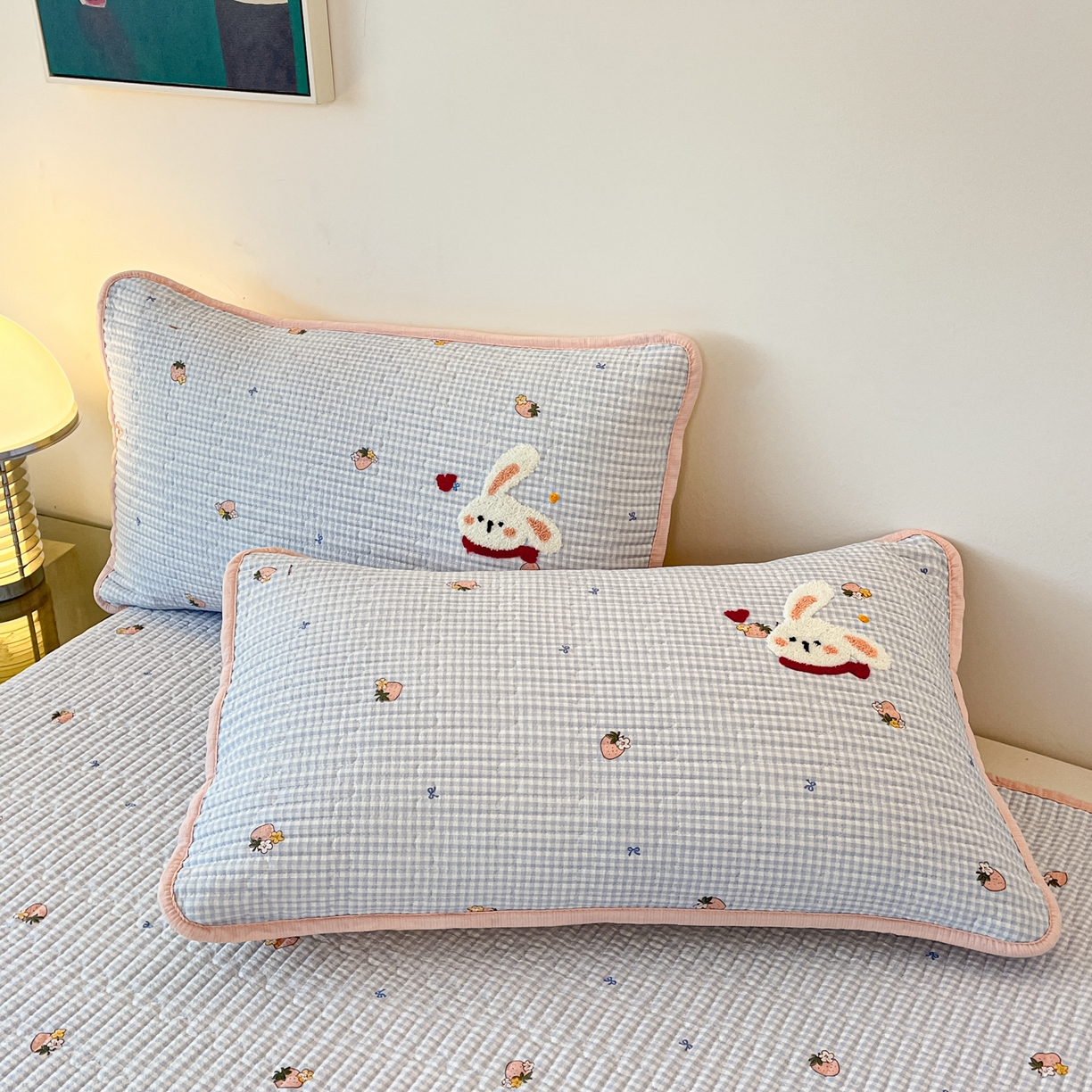 91家纺网 家纺一手货源 找家纺 老帅的工厂店 2026新款云感双层纱毛巾绣床盖单品床盖床盖单件 甜兔日记