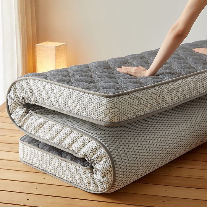 91家纺网 家纺一手货源 找家纺 优莱床垫 2026新款乳胶记忆海棉中国结款床垫-大床款 记忆棉皇冠灰