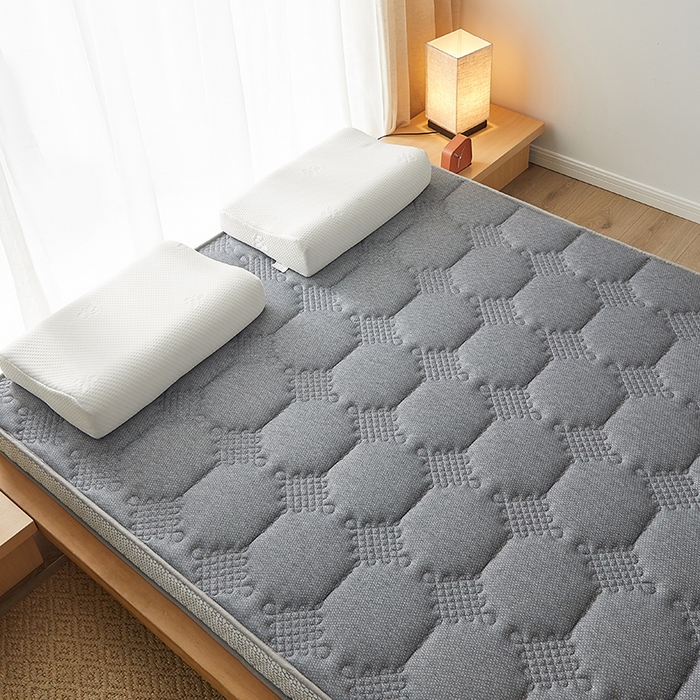 91家纺网 家纺一手货源 找家纺 优莱床垫 2026新款乳胶记忆海棉中国结款床垫-大床款 记忆棉中国结灰