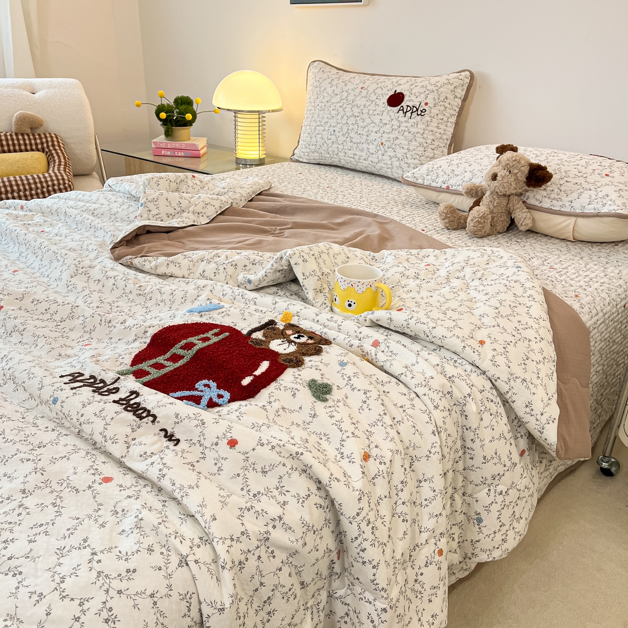 91家纺网 家纺一手货源 找家纺 老帅的工厂店 2026新款云感双层纱毛巾绣床盖单品床盖床盖单件 元气苹果熊