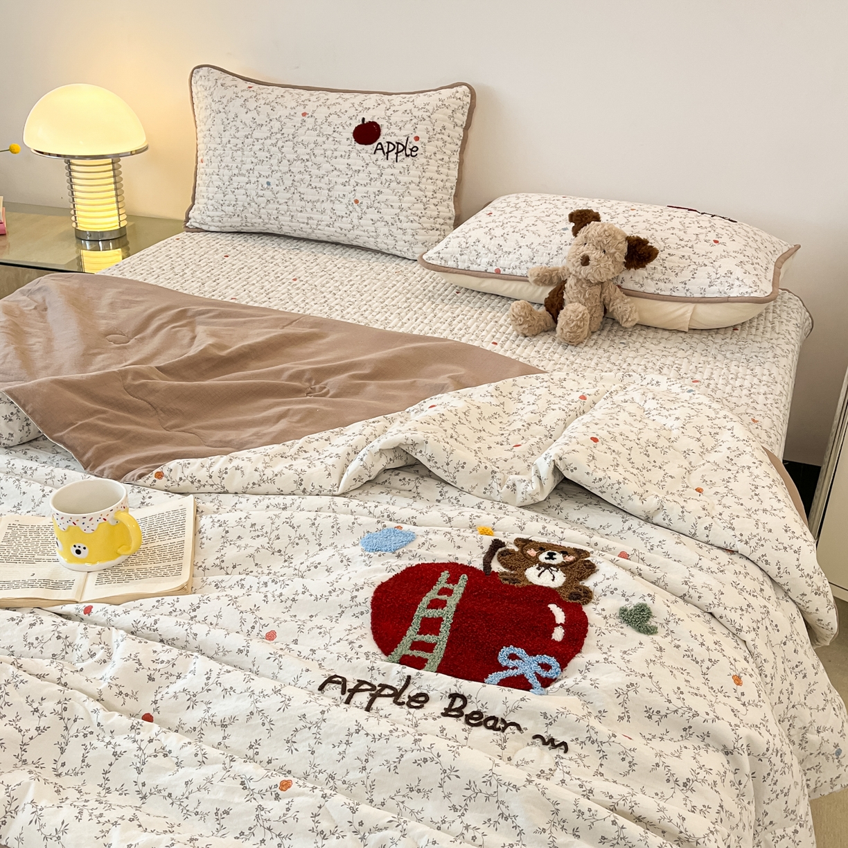 91家纺网 家纺一手货源 找家纺 老帅的工厂店 2026新款云感双层纱毛巾绣床盖单品床盖床盖单件 元气苹果熊