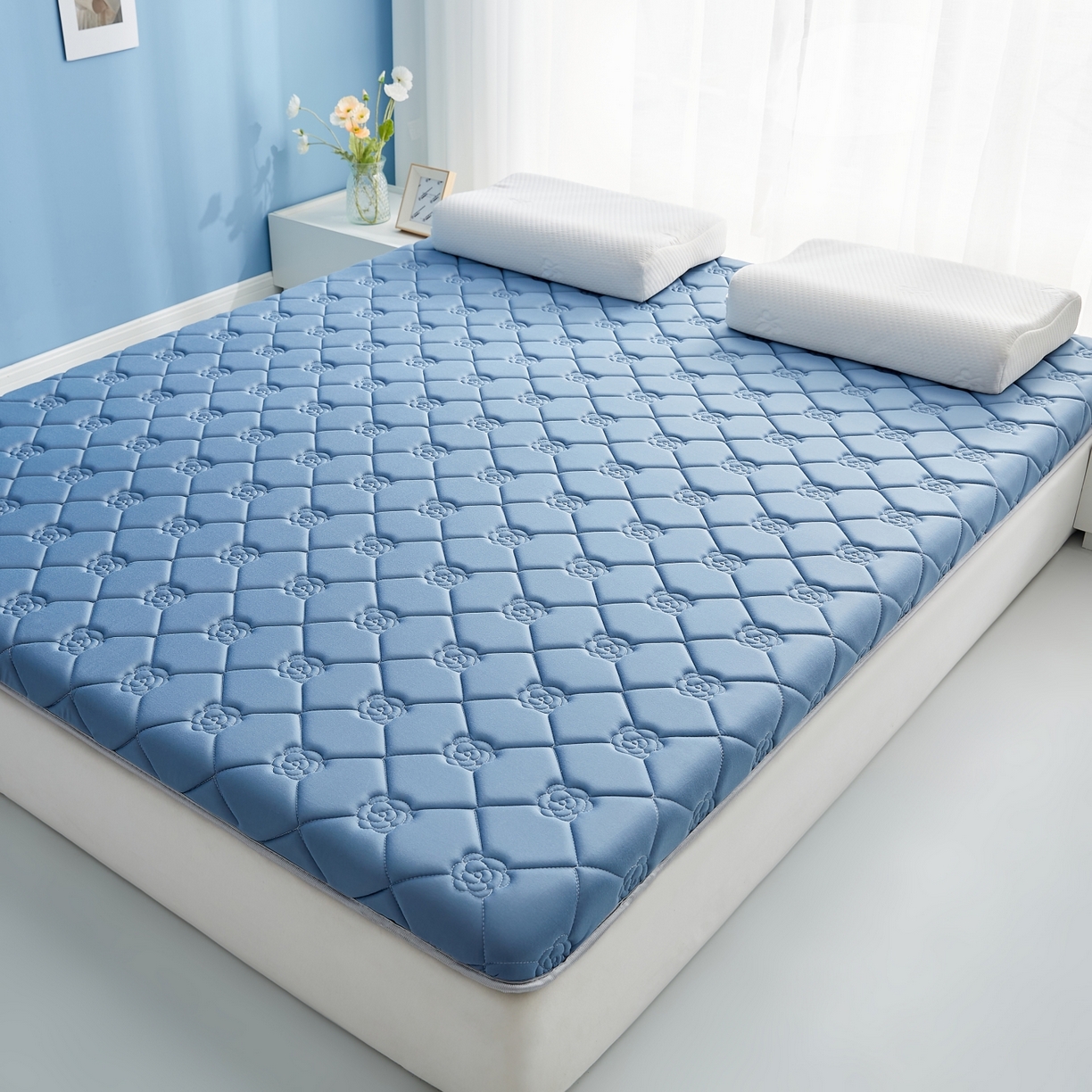 91家纺网 家纺一手货源 找家纺 优莱床垫 2026新款乳胶抗压棉玫瑰单边床垫 玫瑰蓝单边