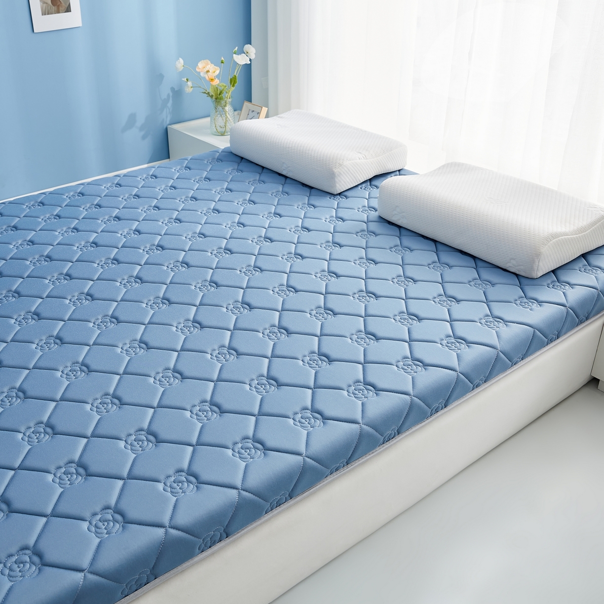 91家纺网 家纺一手货源 找家纺 优莱床垫 2026新款乳胶抗压棉玫瑰单边床垫 玫瑰蓝单边