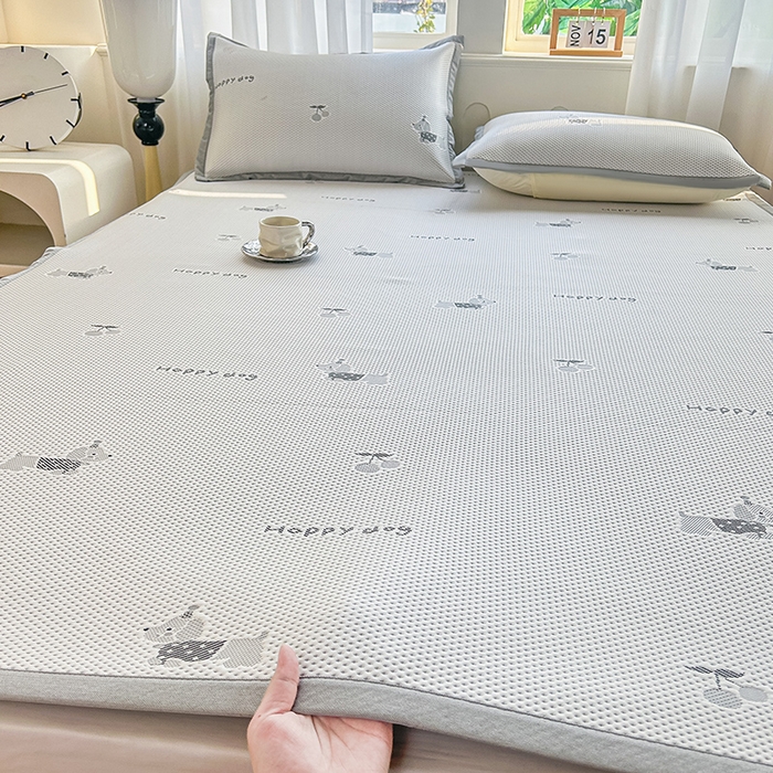 柏薇 2026新款A类乙纶PE卡通刺绣凉豆豆席 小红书爆款 樱桃狗-灰