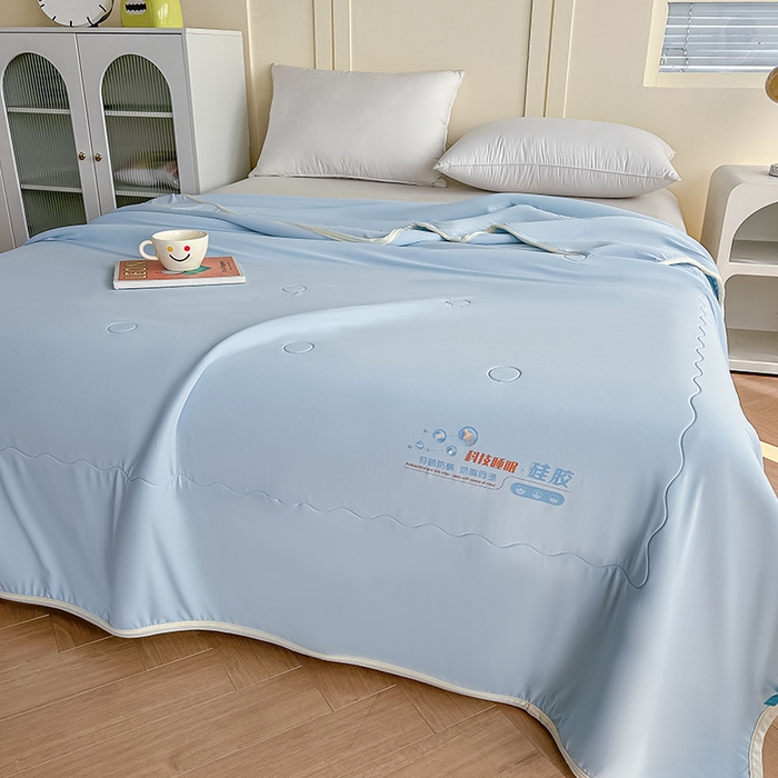 91家纺网 家纺一手货源 找家纺 （总）柏薇 2026新款食品级硅胶A类高纯锦氨凉感夏被奶嘴同源材质食品级