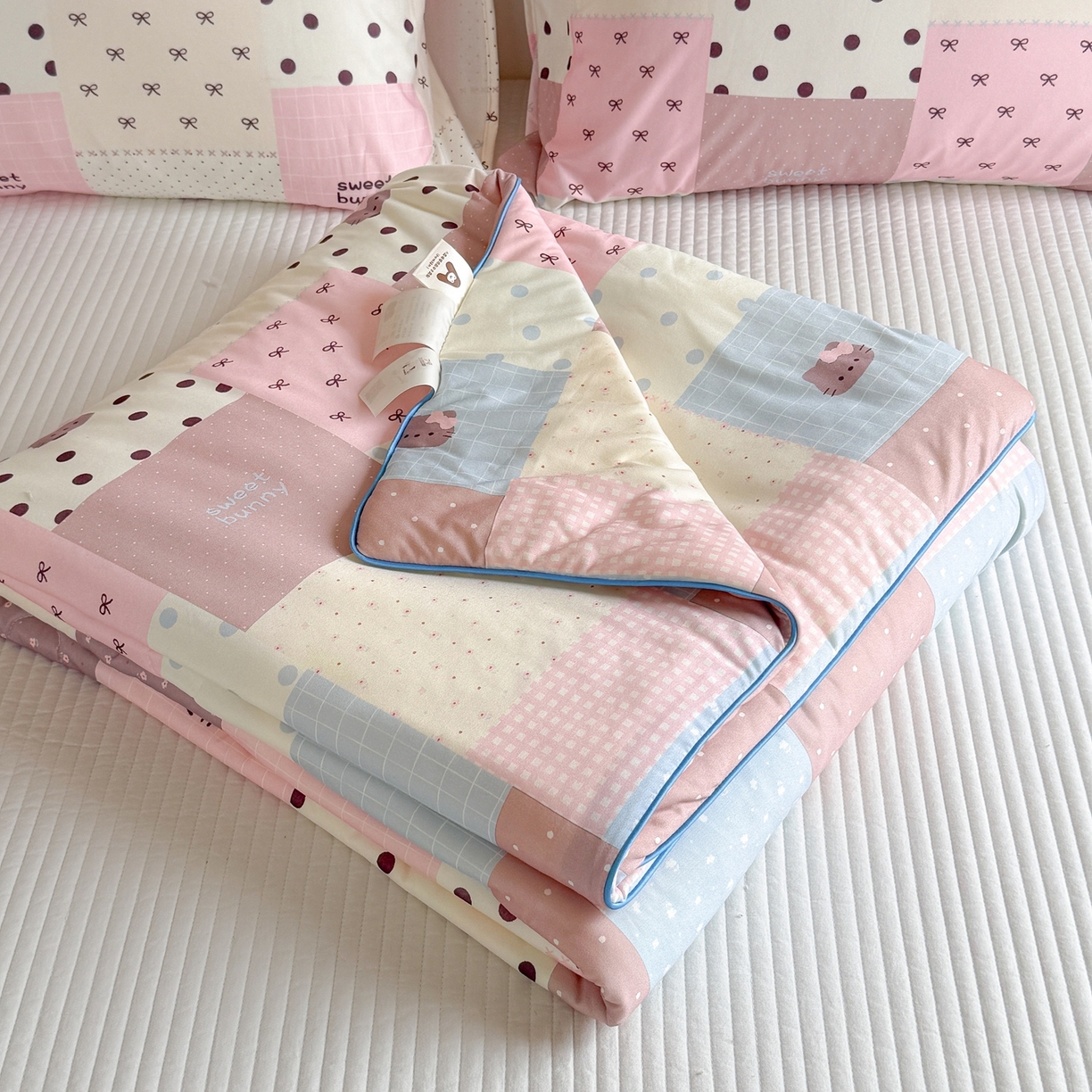 91家纺网 家纺一手货源 找家纺 暖生活 2026春夏新款A类牛奶针织棉夏被夏凉被空调被 粉咖Kt