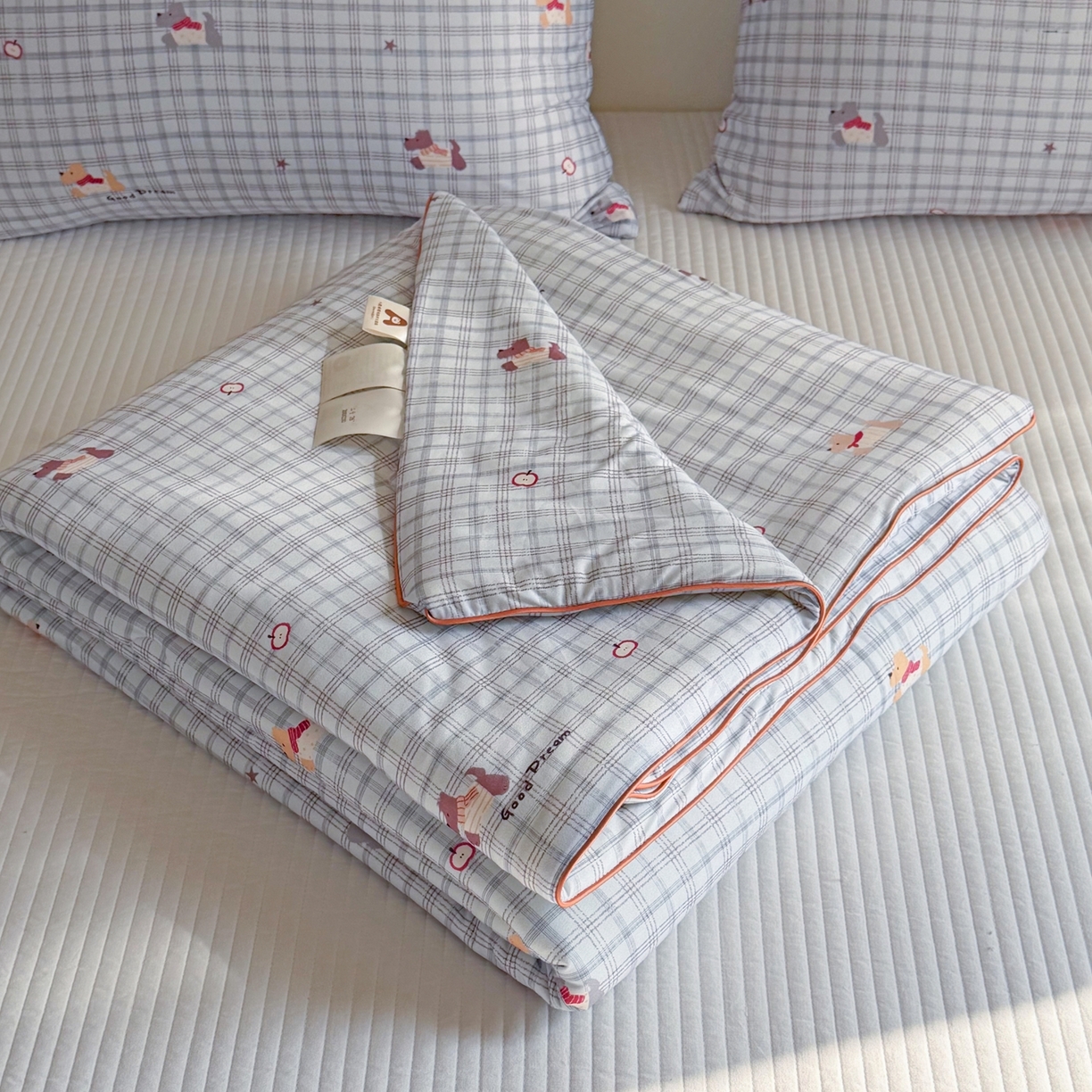 91家纺网 家纺一手货源 找家纺 暖生活 2026春夏新款A类牛奶针织棉夏被夏凉被空调被 围巾小狗