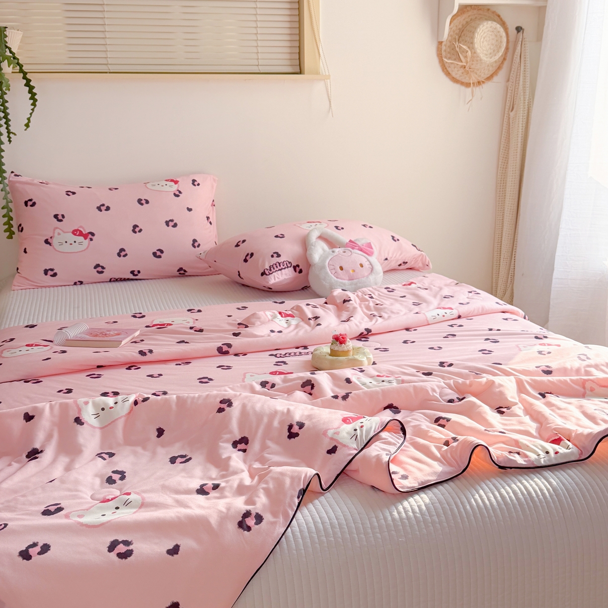 91家纺网 家纺一手货源 找家纺 暖生活 2026春夏新款A类牛奶针织棉夏被夏凉被空调被 豹纹凯蒂