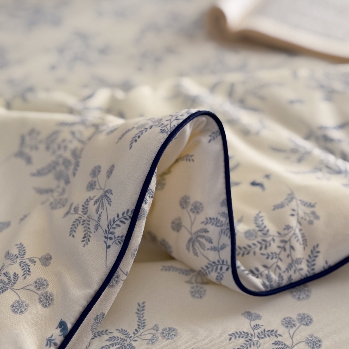 91家纺网 家纺一手货源 找家纺 暖生活 2026春夏新款A类牛奶针织棉夏被夏凉被空调被 蓝意