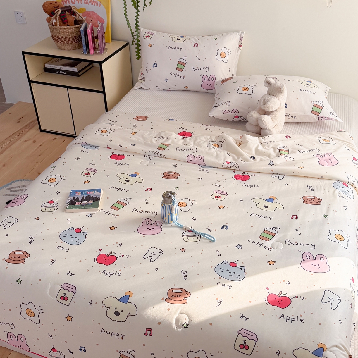 91家纺网 家纺一手货源 找家纺 暖生活 2026春夏新款A类牛奶针织棉夏被夏凉被空调被 苹果咖啡