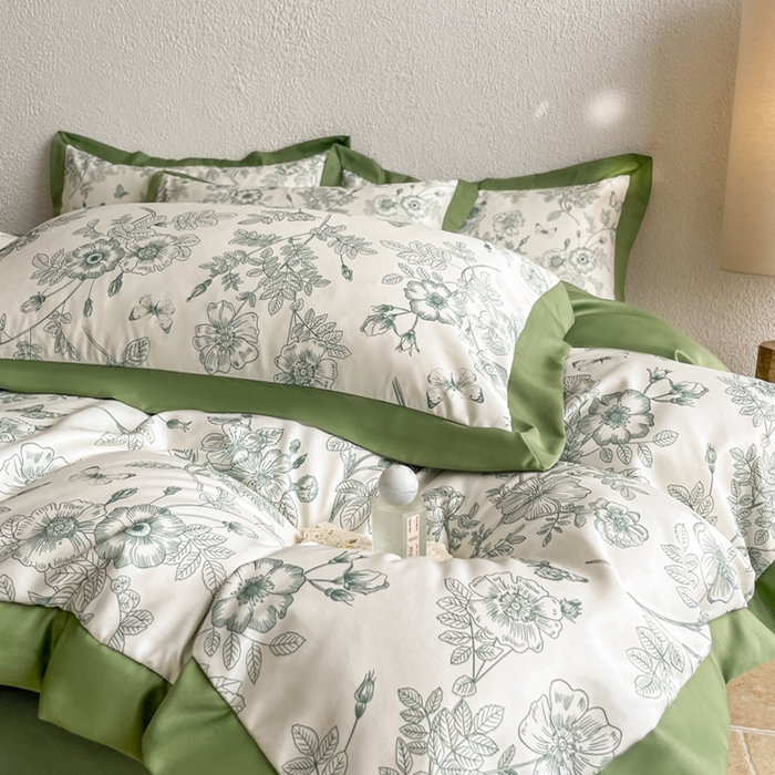 91家纺网 家纺一手货源 找家纺 金牛座家纺 2026新款高克重细斜纹丝柔质感亲肤数码印花宽边四件套-秘境系列 秘境-橄榄绿