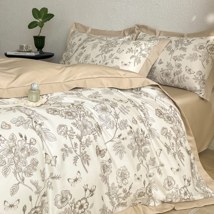 91家纺网 家纺一手货源 找家纺 金牛座家纺 2026新款高克重细斜纹丝柔质感亲肤数码印花宽边四件套-秘境系列 秘境-香槟