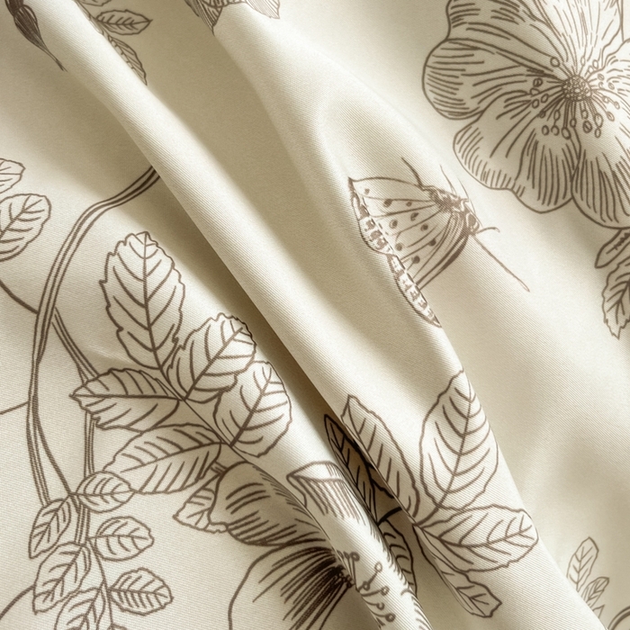 91家纺网 家纺一手货源 找家纺 金牛座家纺 2026新款高克重细斜纹丝柔质感亲肤数码印花宽边四件套-秘境系列 秘境-香槟