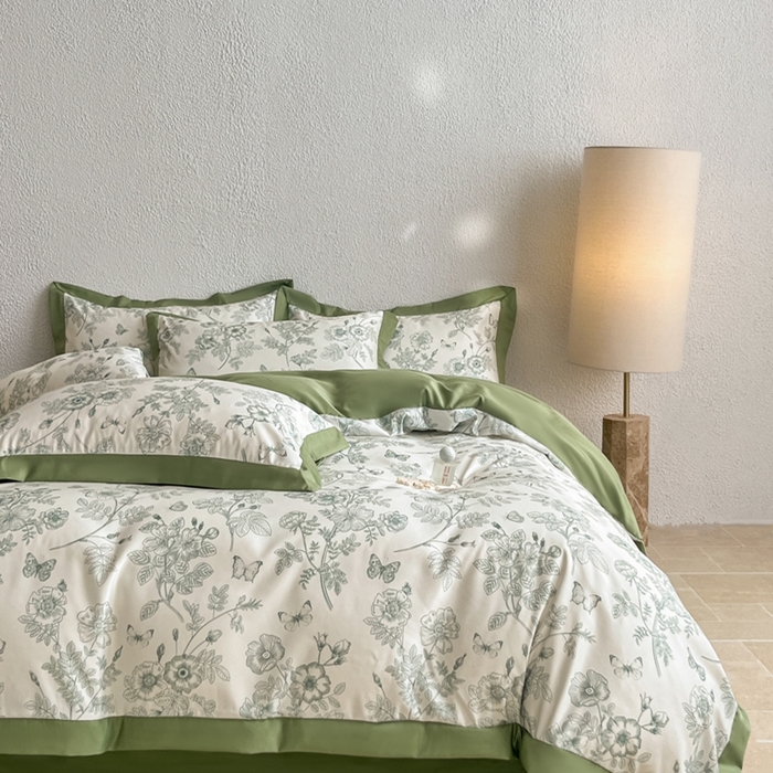 91家纺网 家纺一手货源 找家纺 金牛座家纺 2026新款高克重细斜纹丝柔质感亲肤数码印花宽边四件套-秘境系列 秘境-橄榄绿