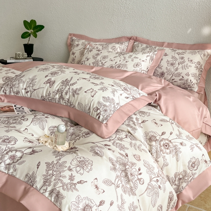 91家纺网 家纺一手货源 找家纺 金牛座家纺 2026新款高克重细斜纹丝柔质感亲肤数码印花宽边四件套-秘境系列 秘境-浅豆沙