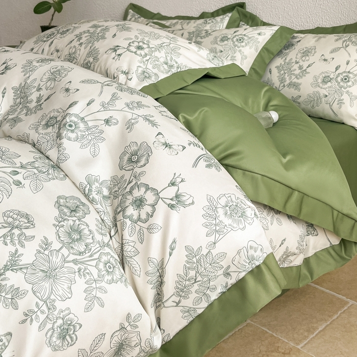 91家纺网 家纺一手货源 找家纺 金牛座家纺 2026新款高克重细斜纹丝柔质感亲肤数码印花宽边四件套-秘境系列 秘境-橄榄绿