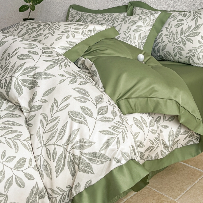 91家纺网 家纺一手货源 找家纺 金牛座家纺 2026新款高克重细斜纹丝柔质感亲肤数码印花宽边四件套-叶舞系列 叶舞-橄榄绿