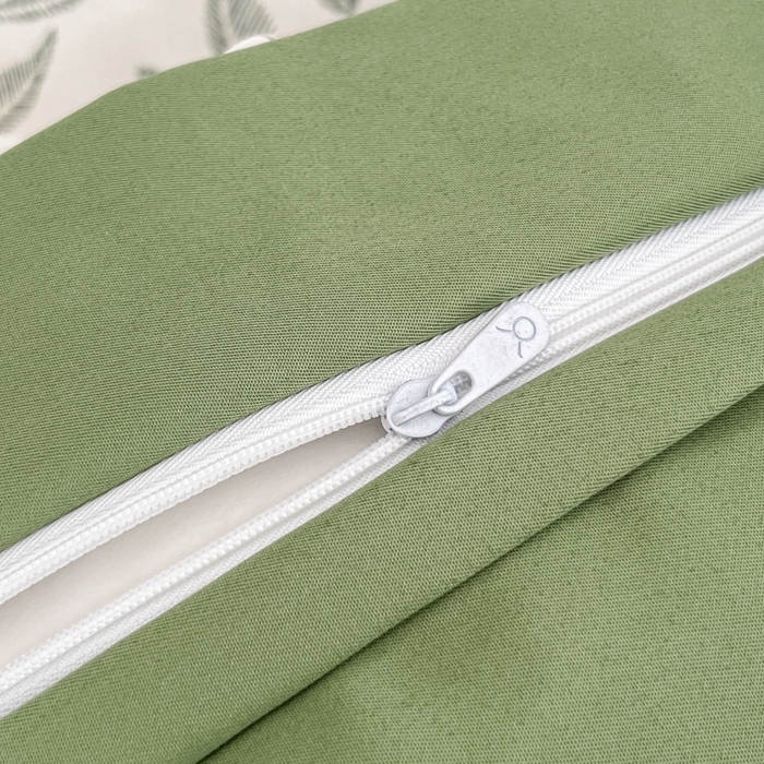 91家纺网 家纺一手货源 找家纺 金牛座家纺 2026新款高克重细斜纹丝柔质感亲肤数码印花宽边四件套-叶舞系列 叶舞-橄榄绿