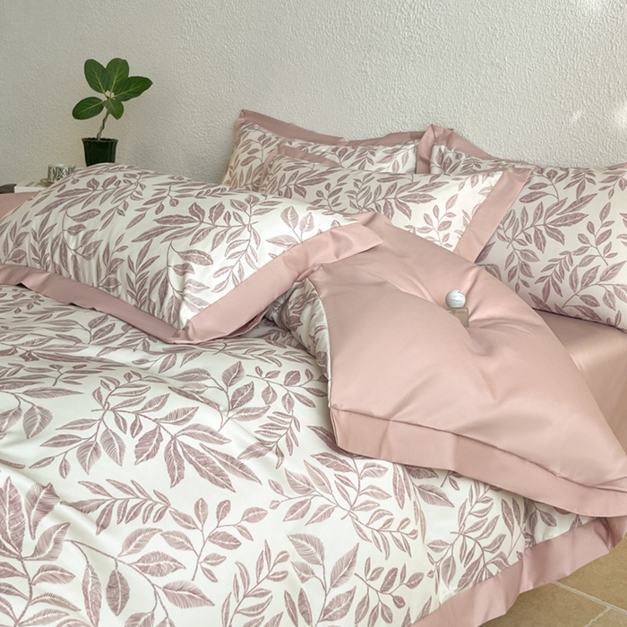 91家纺网 家纺一手货源 找家纺 金牛座家纺 2026新款高克重细斜纹丝柔质感亲肤数码印花宽边四件套-叶舞系列 叶舞-浅豆沙