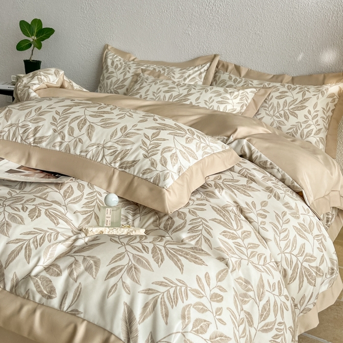 91家纺网 家纺一手货源 找家纺 金牛座家纺 2026新款高克重细斜纹丝柔质感亲肤数码印花宽边四件套-叶舞系列 叶舞-香槟