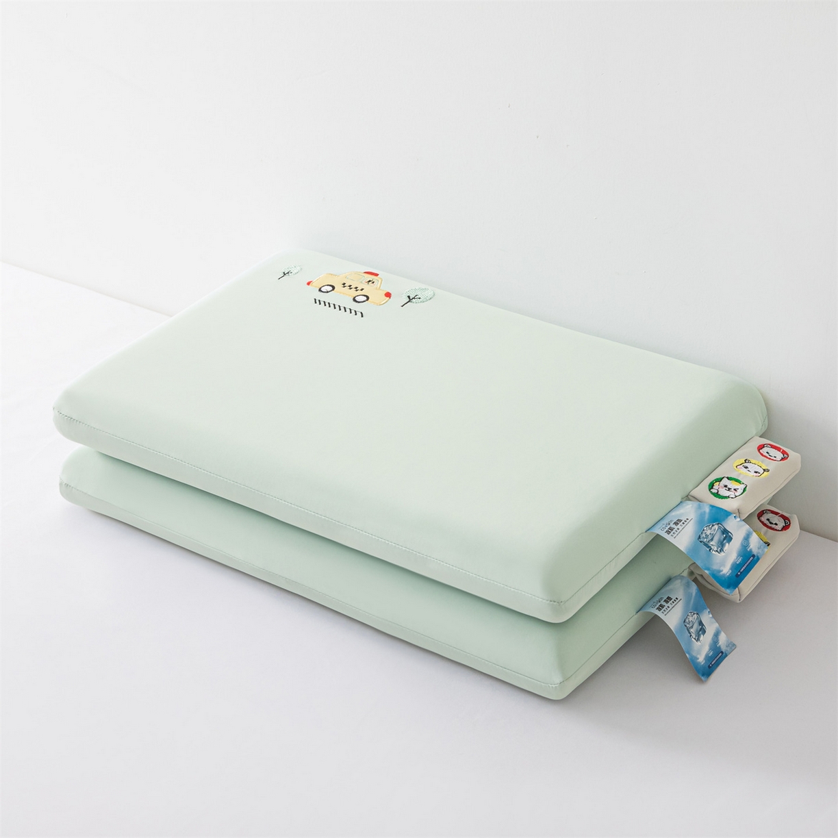 91家纺网 家纺一手货源 找家纺 麦肯锡 2026新款萌凉嘟嘟车面包记忆枕枕头枕芯 萌凉嘟嘟车-绿色