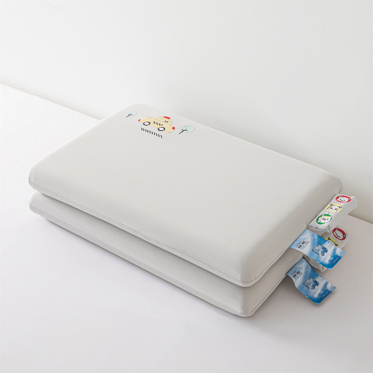 91家纺网 家纺一手货源 找家纺 麦肯锡 2026新款萌凉嘟嘟车面包记忆枕枕头枕芯 萌凉嘟嘟车-灰色