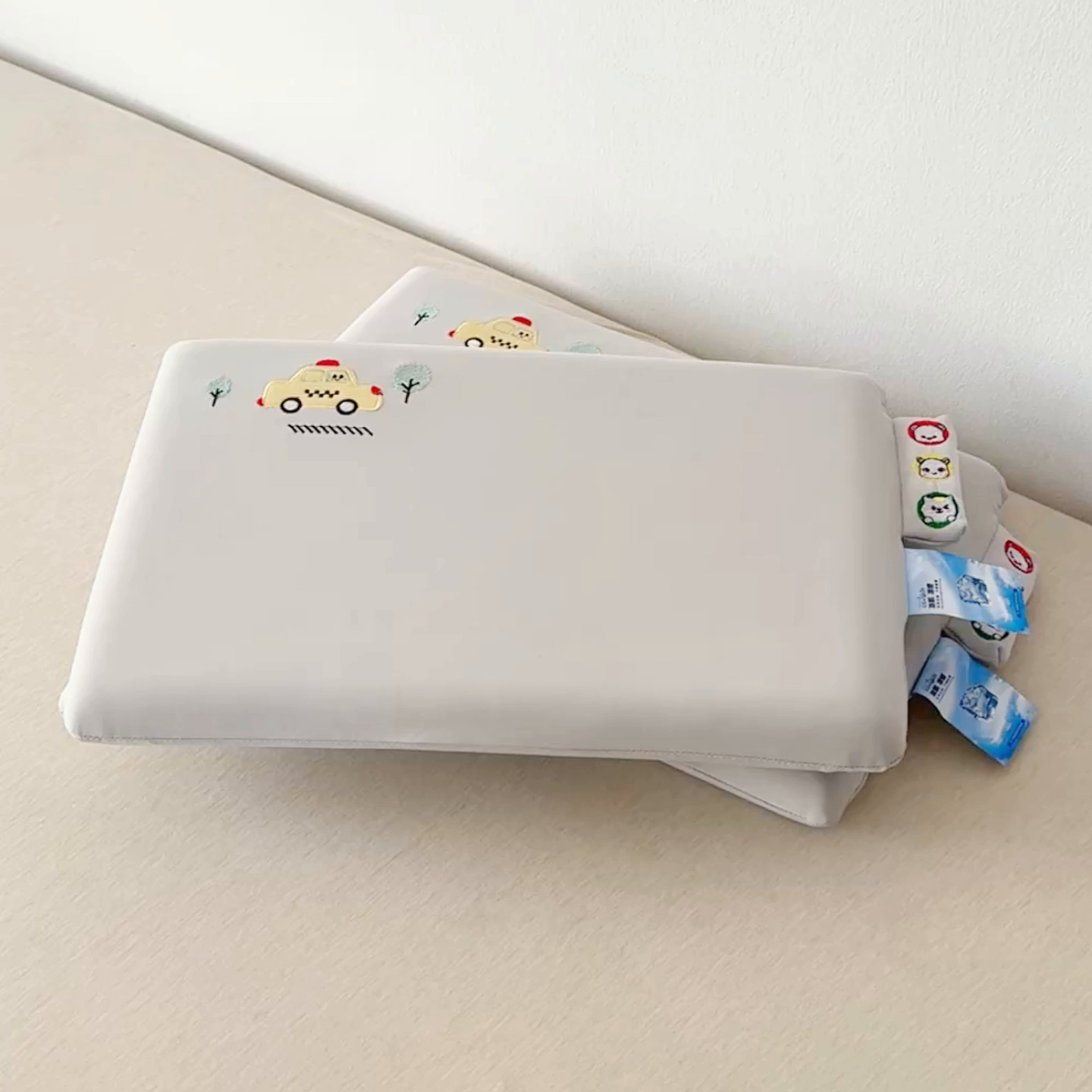 91家纺网 家纺一手货源 找家纺 麦肯锡 2026新款萌凉嘟嘟车面包记忆枕枕头枕芯 萌凉嘟嘟车-灰色