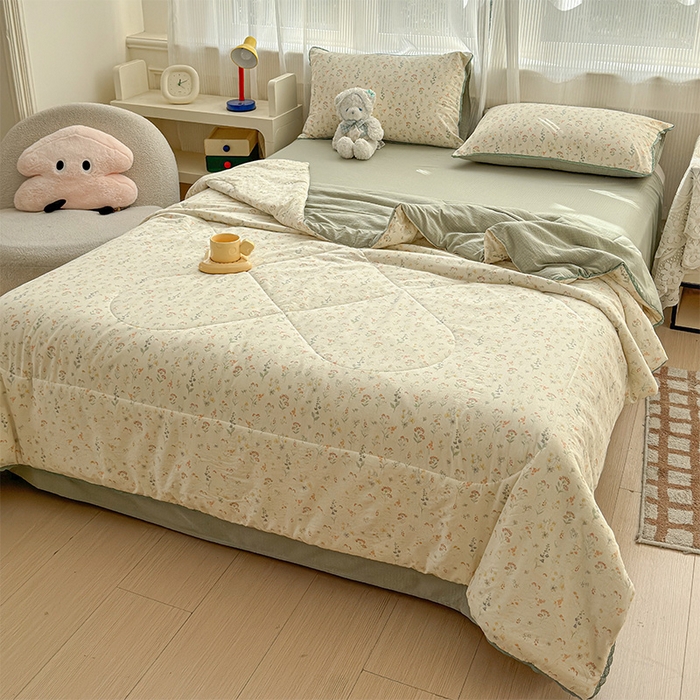 91家纺网 家纺一手货源 找家纺 （总）初念 2026新款云感双层纱抗菌花边夏被夏凉被空调被-系列二（好温柔的夏被~）