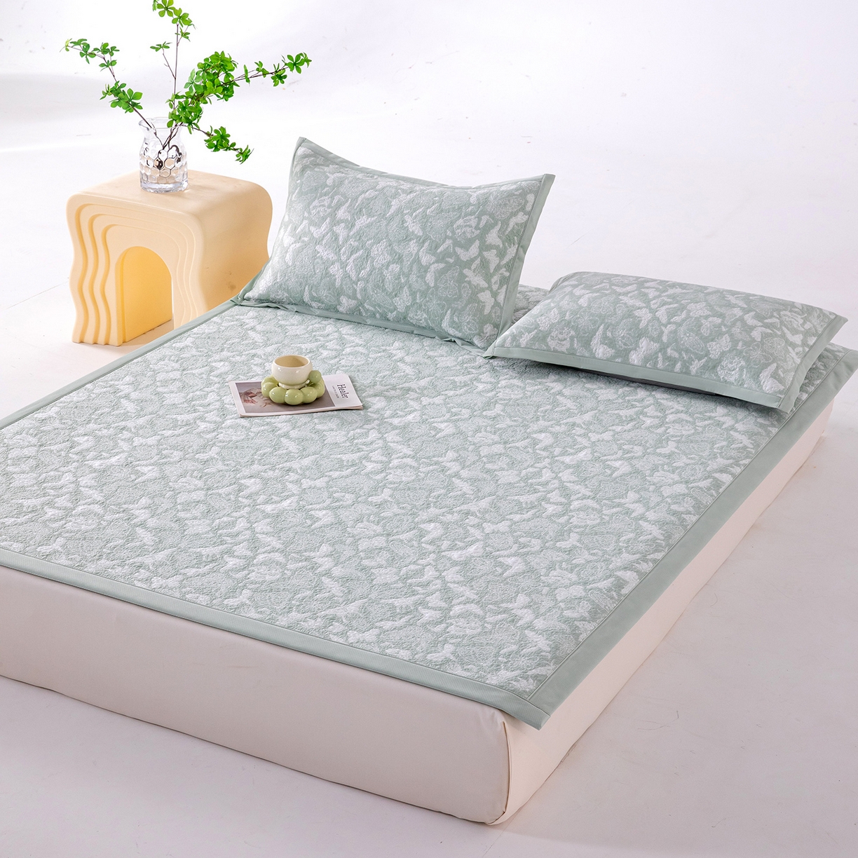 91家纺网 家纺一手货源 找家纺 （总）卡初家居（原微来） 2026新款A类凉感冰豆豆双面提花席-漫天蝶舞