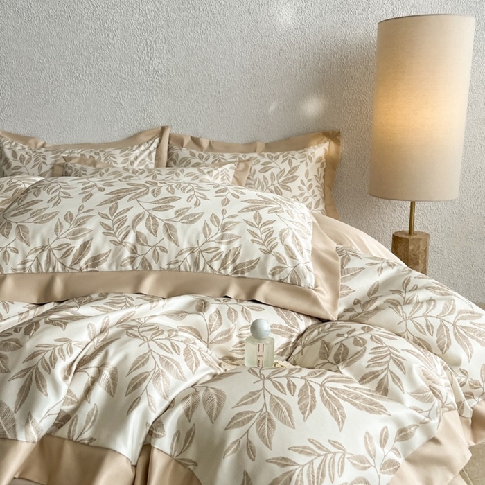 91家纺网 家纺一手货源 找家纺 （总）金牛座家纺 2026新款高克重细斜纹丝柔质感亲肤数码印花宽边四件套-叶舞系列