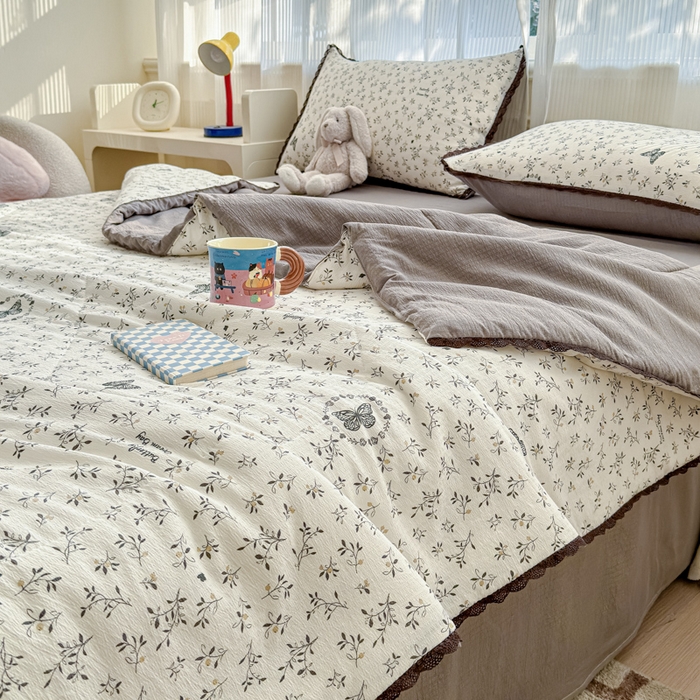 91家纺网 家纺一手货源 找家纺 （总）初念 2026新款云感双层纱抗菌花边夏被夏凉被空调被-系列二（好温柔的夏被~）