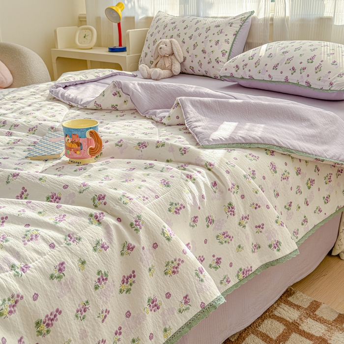 91家纺网 家纺一手货源 找家纺 （总）初念 2026新款云感双层纱抗菌花边夏被夏凉被空调被-系列二（好温柔的夏被~）