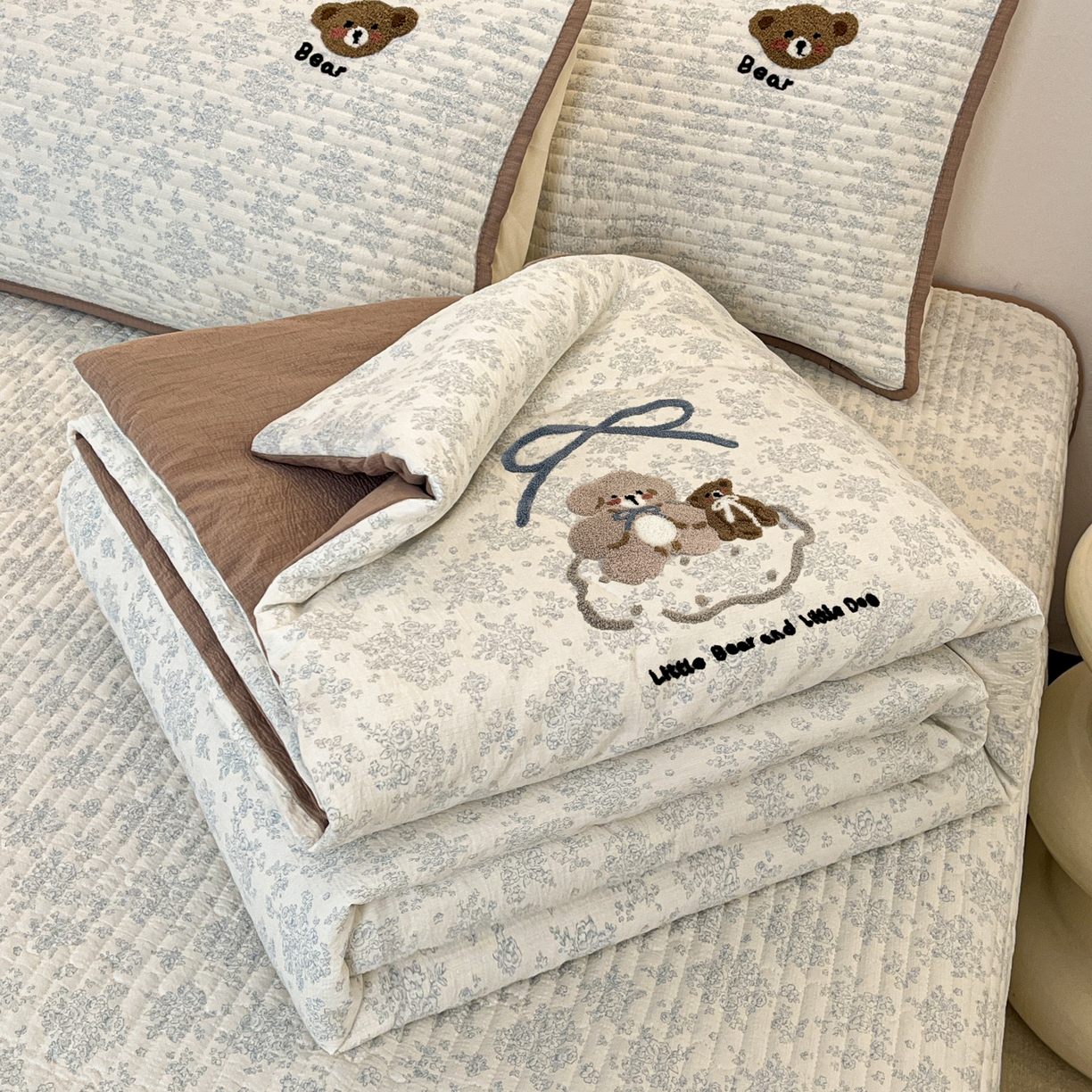 91家纺网 家纺一手货源 找家纺 （总）老帅的工厂店 2026新款云感双层纱毛巾绣夏被夏凉被空调被