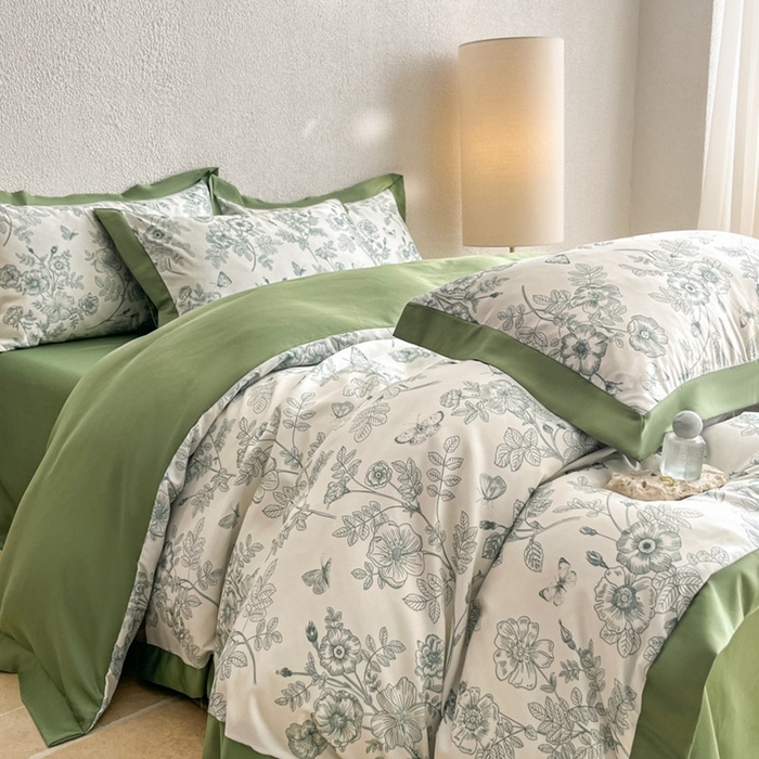 91家纺网 家纺一手货源 找家纺 （总）金牛座家纺 2026新款高克重细斜纹丝柔质感亲肤数码印花宽边四件套-秘境系列