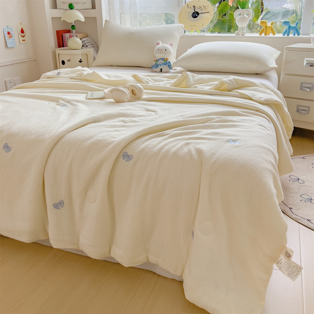 91家纺网 家纺一手货源 找家纺 布凡家居 2026春夏新款全棉刺绣皱皱纱夏被夏凉被空调被 蓝色蝴蝶结