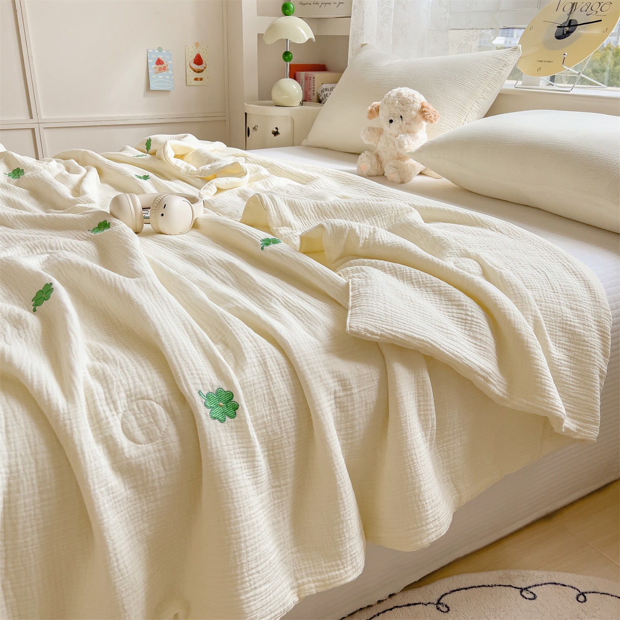 91家纺网 家纺一手货源 找家纺 布凡家居 2026春夏新款全棉刺绣皱皱纱夏被夏凉被空调被 幸运草